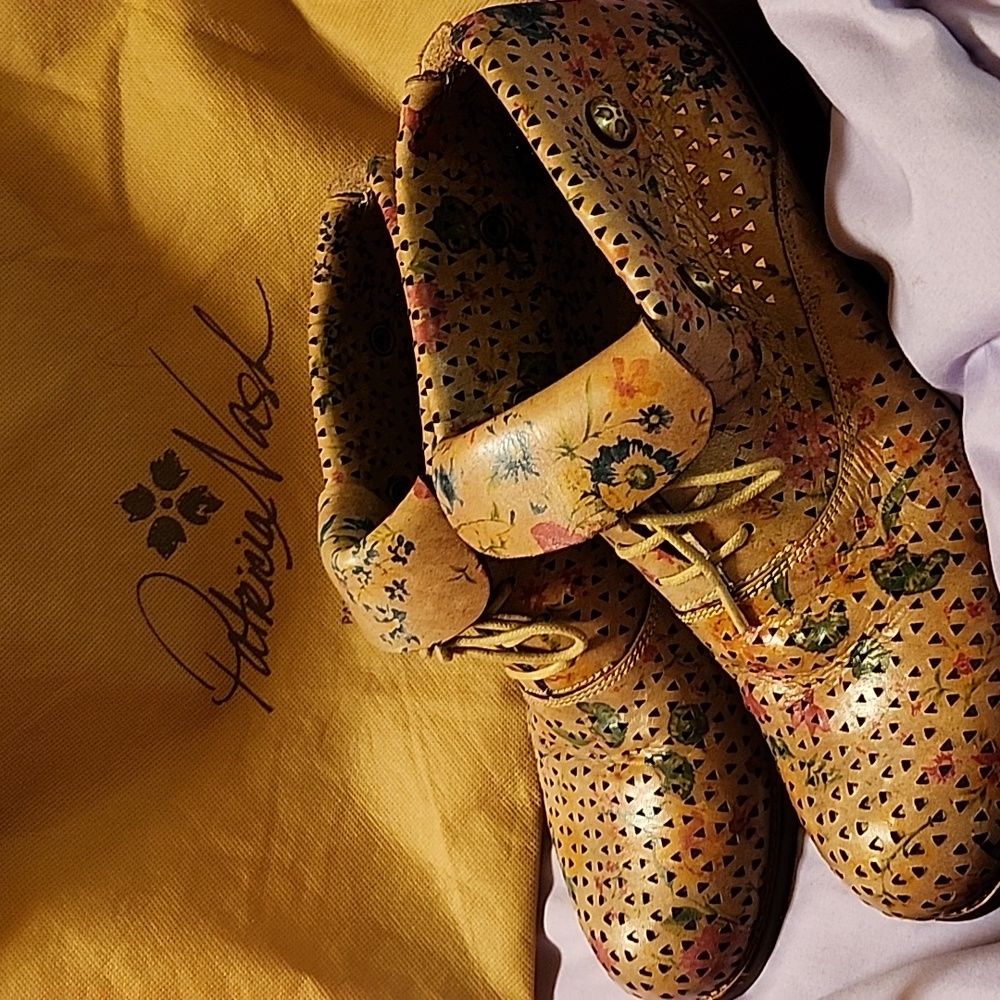 FLORAL LOAFERS